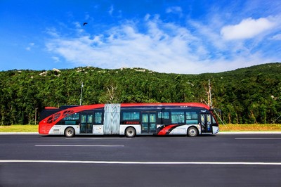再獲殊榮！銀隆海豚公交車(chē)榮膺“城市之星”稱(chēng)號(hào)，助力道路旅客運(yùn)輸經(jīng)營(yíng)升級(jí)